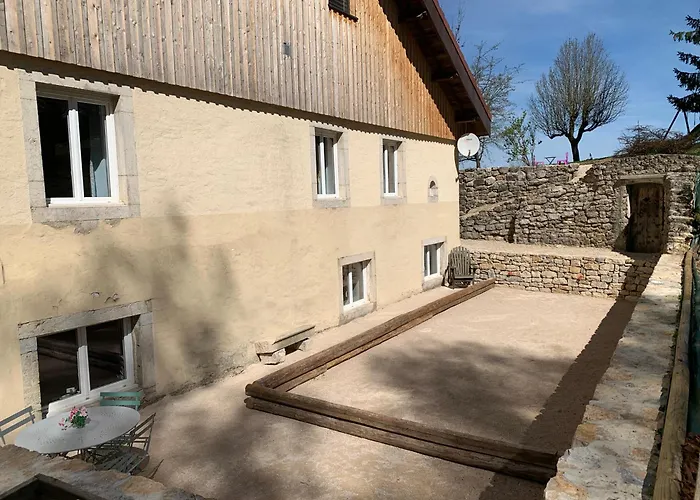 Ancienne Ferme Comtoise 4 Etoiles, 11 Personnes Lac St-Point/Mont D\'Or