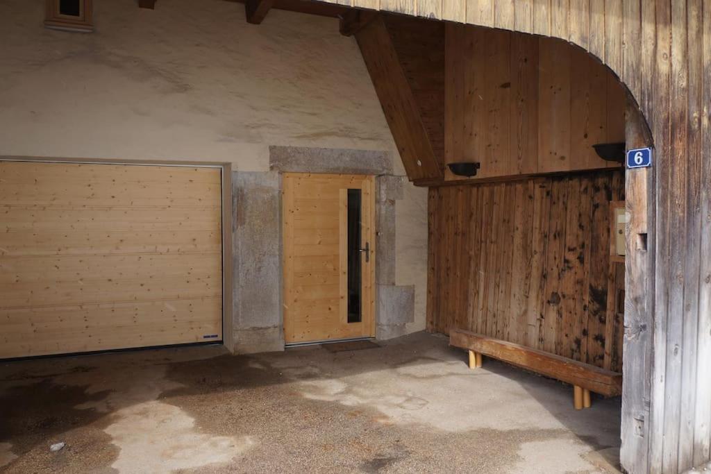 Ancienne Ferme Comtoise 4 Etoiles, 11 Personnes St-point/mont D'or